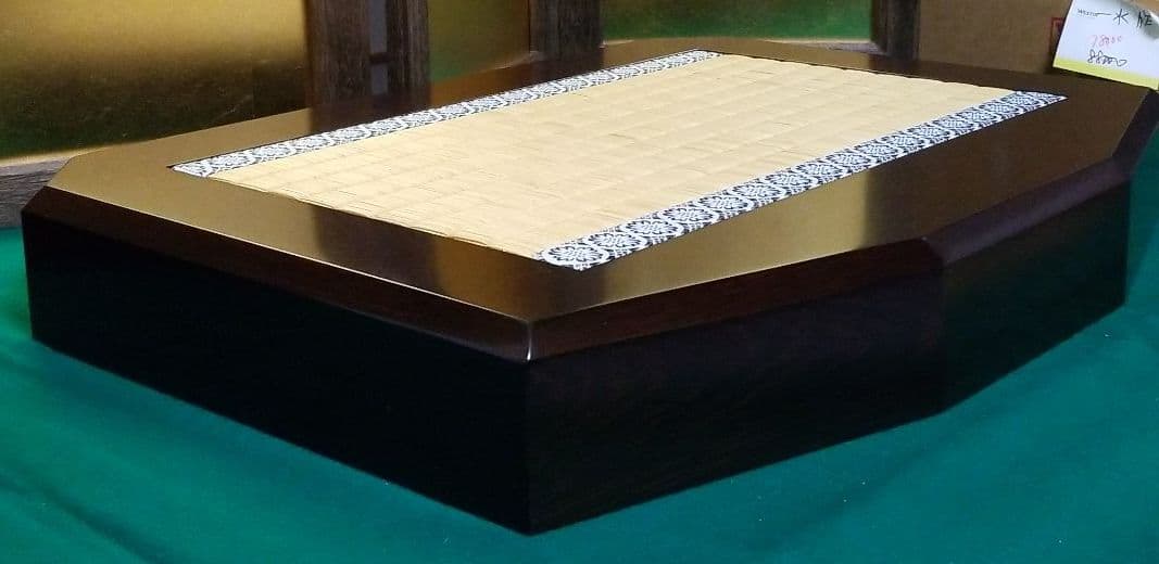 五月人形用　鉄刀木飾り台