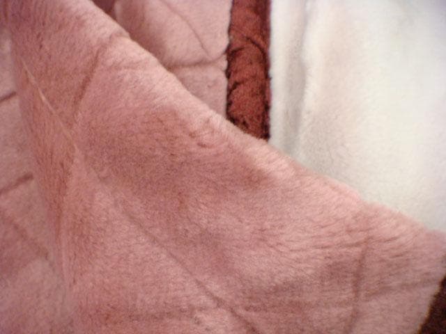 送料無料【新品B品】ダブルサイズ 毛布 【日本製　アクリル素材　2枚あわせ毛布】