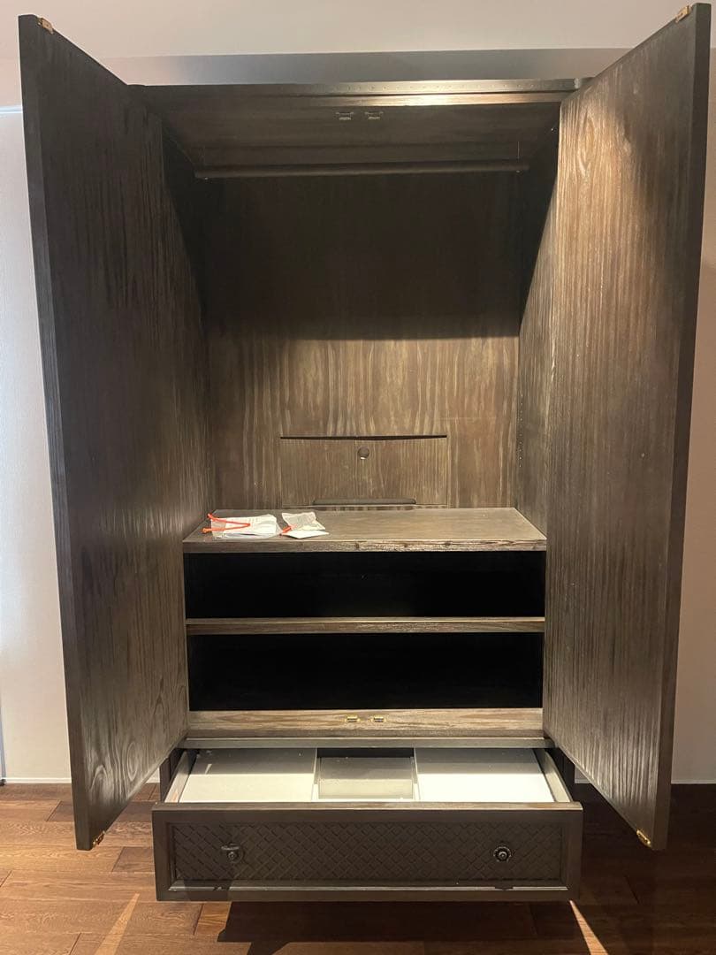 入手困難！Restoration Hardware クローゼット 2 - メルカリ