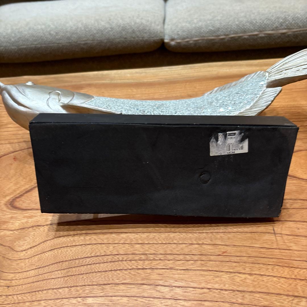 金運を呼び込む　銀色ピカピカのアロアナ