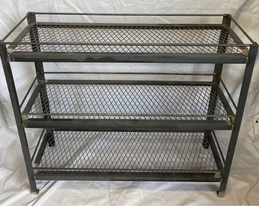 アイアンシェルフ　アイアンラック　スチールラック　植物棚　多肉植物