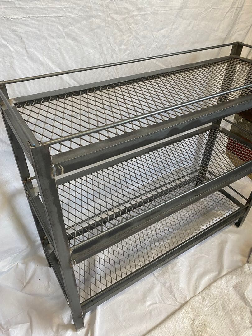 アイアンシェルフ　アイアンラック　スチールラック　植物棚　多肉植物