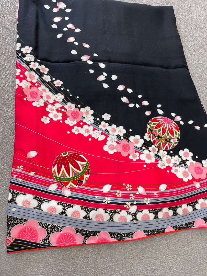 新品★七五三　きものと長襦袢　2点　四つ身　C09