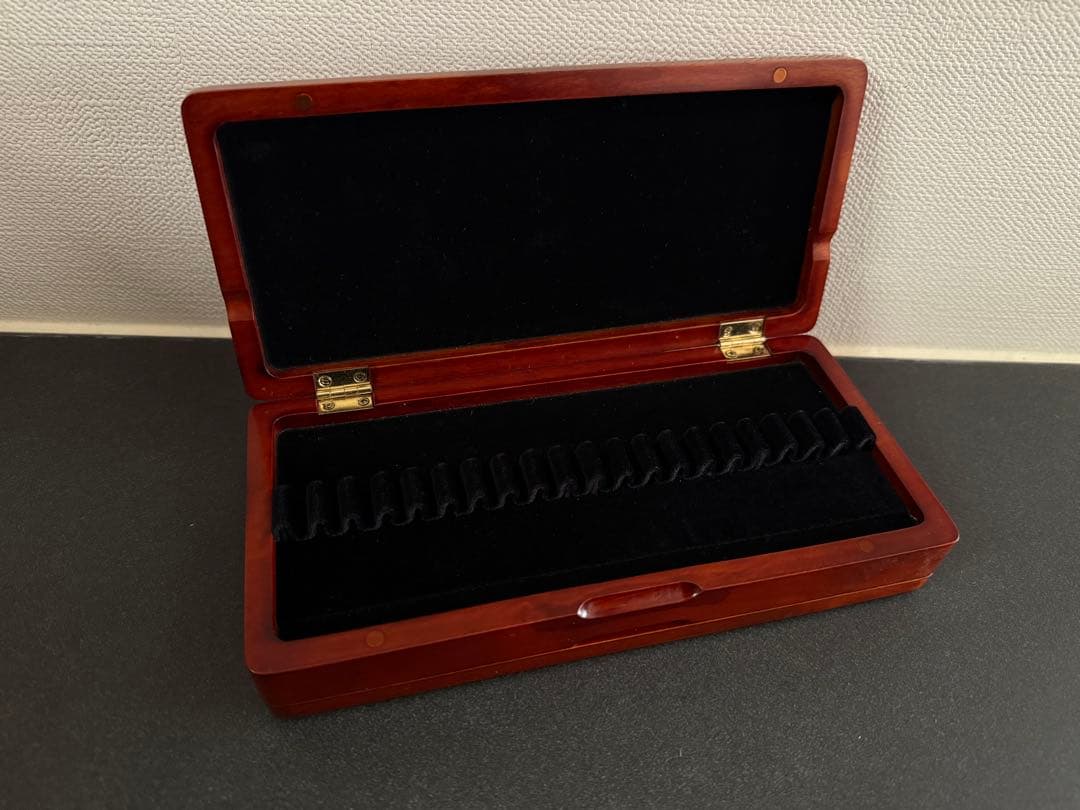 オーボエ 【リゴティ】リード用木製ケース40本 - メルカリ