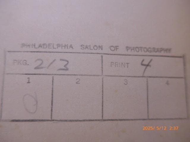 日本の写真史に必ず登場する内村皓一のオリジナルプリントです。「満州の寒い朝」