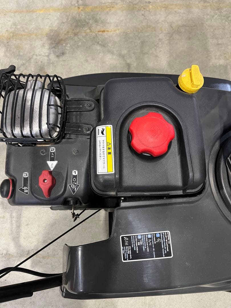 ブリッグス＆ストラットン 1222EE 小型除雪機　ガソリン7.5馬力