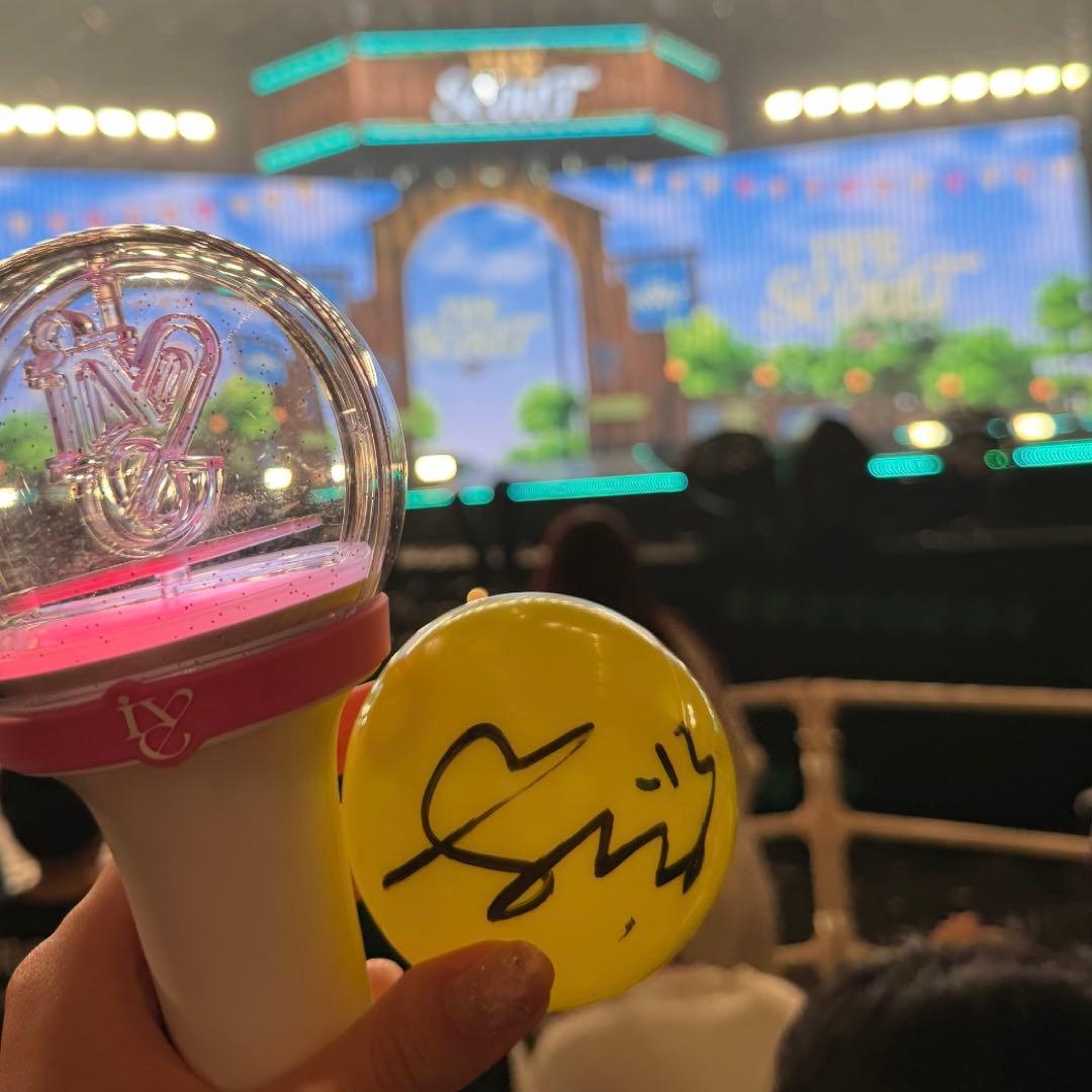 IVE イソ　サインボール　ive scout