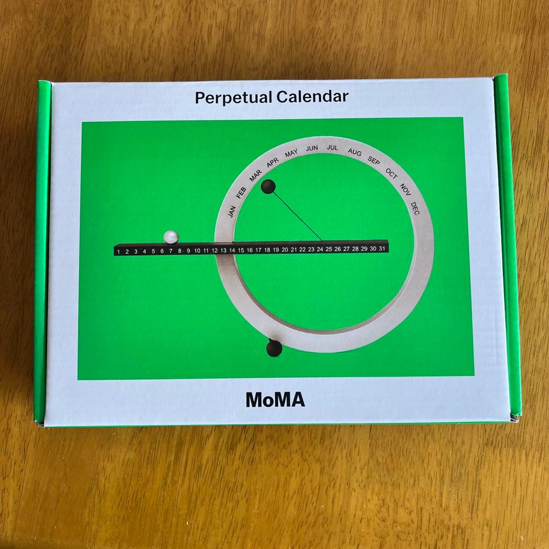 Audi アウディ　MoMA Design Store パーペチュアルカレンダー
