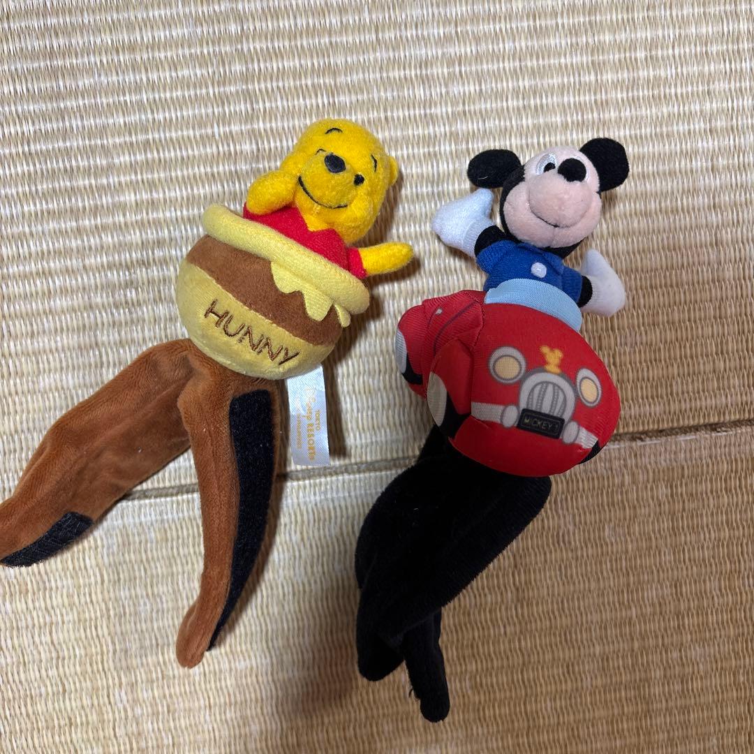 プーさんとミッキーのぬいぐるみセット 腕につけるタイプ - メルカリ
