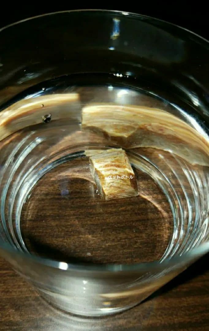 香木 沈香 伽羅 聞香◎品名:緑白檀(グリーンサンダルウッド)の根っこ水沈5g