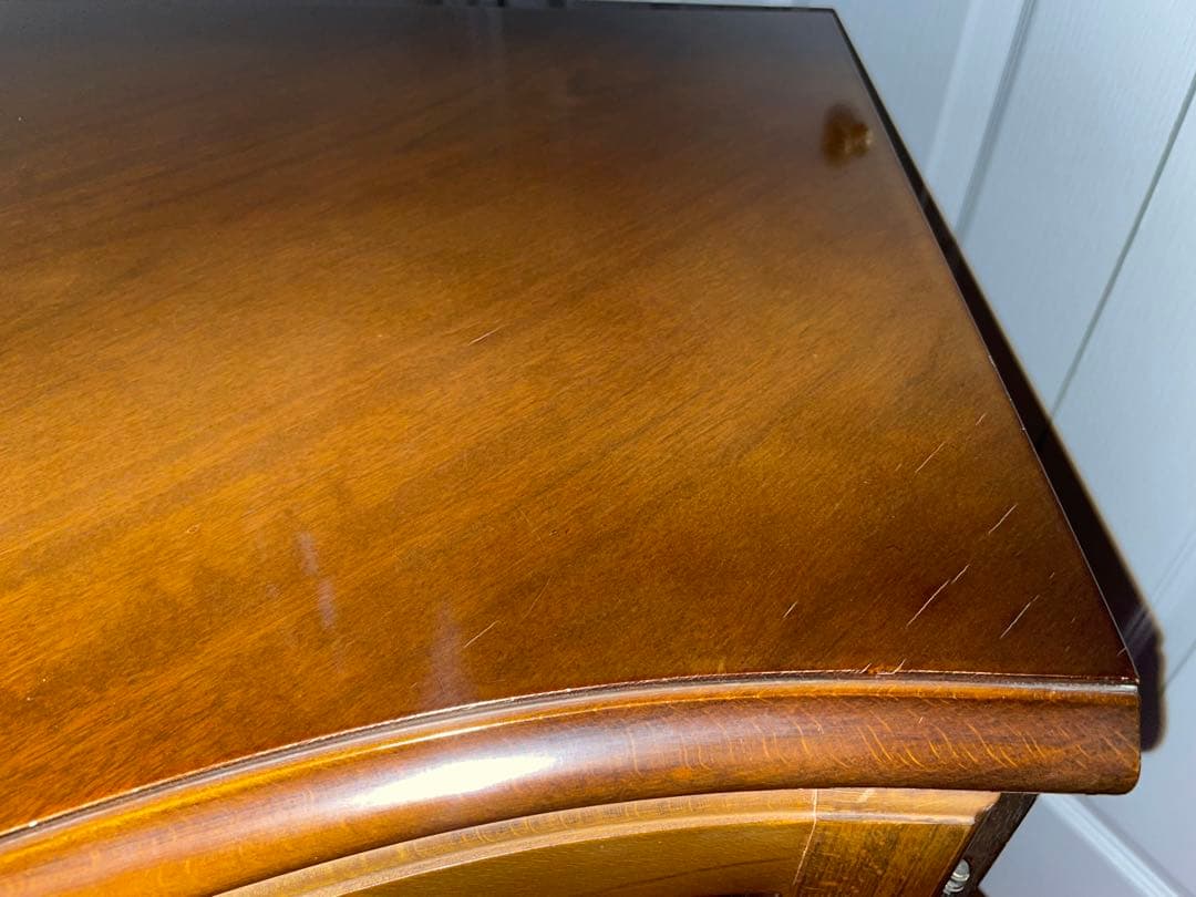 カリモク木製コーナーキャビネット ガラス扉付き