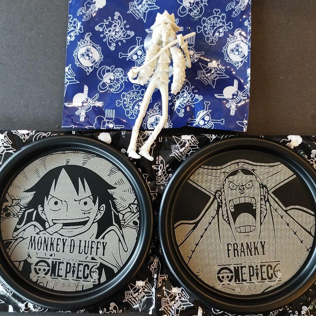 ワンピース USJ限定 アルミ コースター - メルカリ