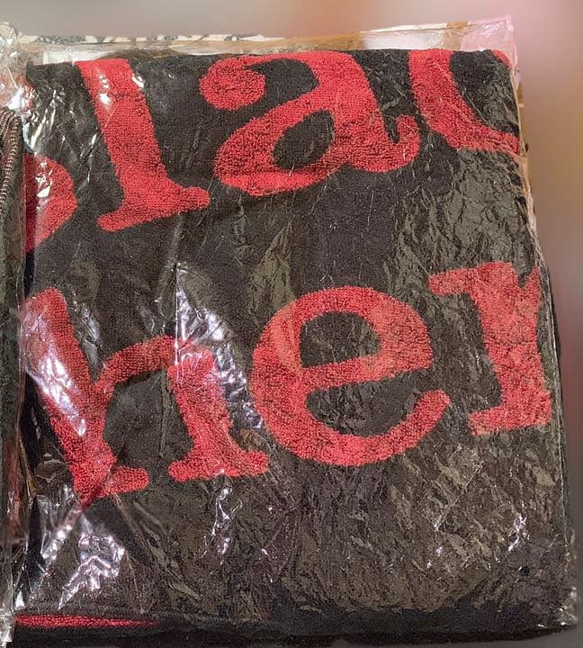 AcidBlackCherry フード付きタオル