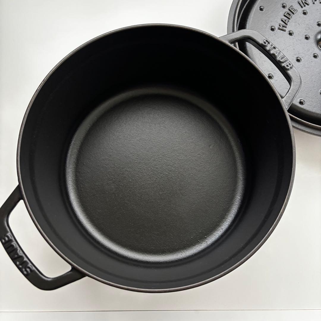 ストウブ　ピコ・ココットラウンド　ブラック　24cm 3.8L 鋳物ホーロー鍋