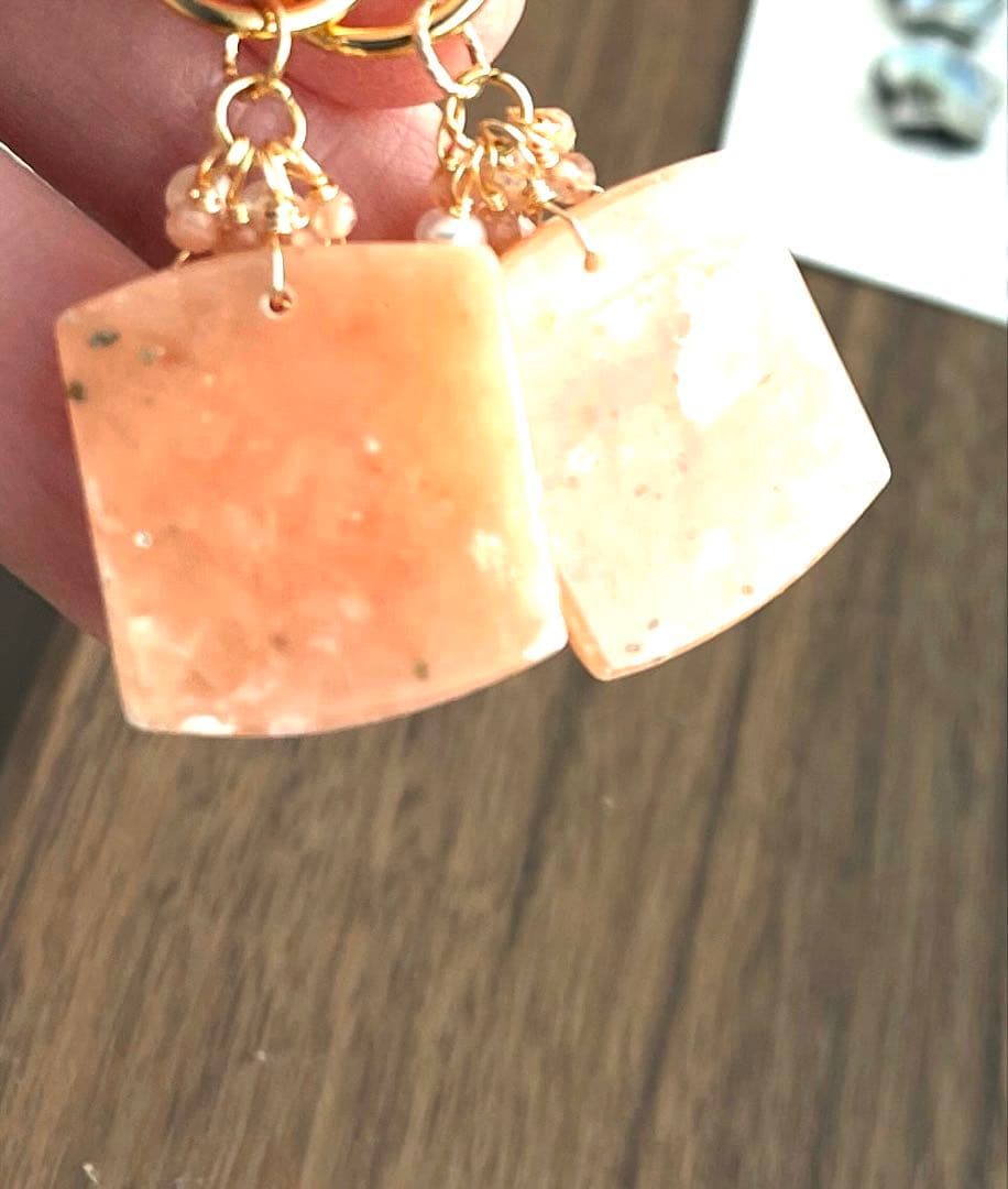 希少1点物 説明読んでくださいピーチアラバスターフラワーカービングピアスチャーム