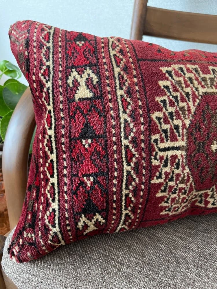 クッションカバー 　トルクメン絨毯　 57x30cm