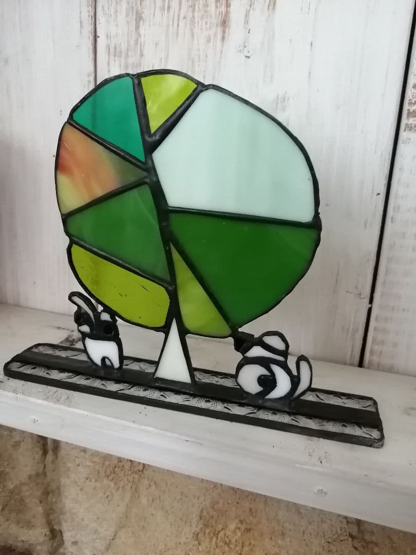 緑の木と三毛猫さん