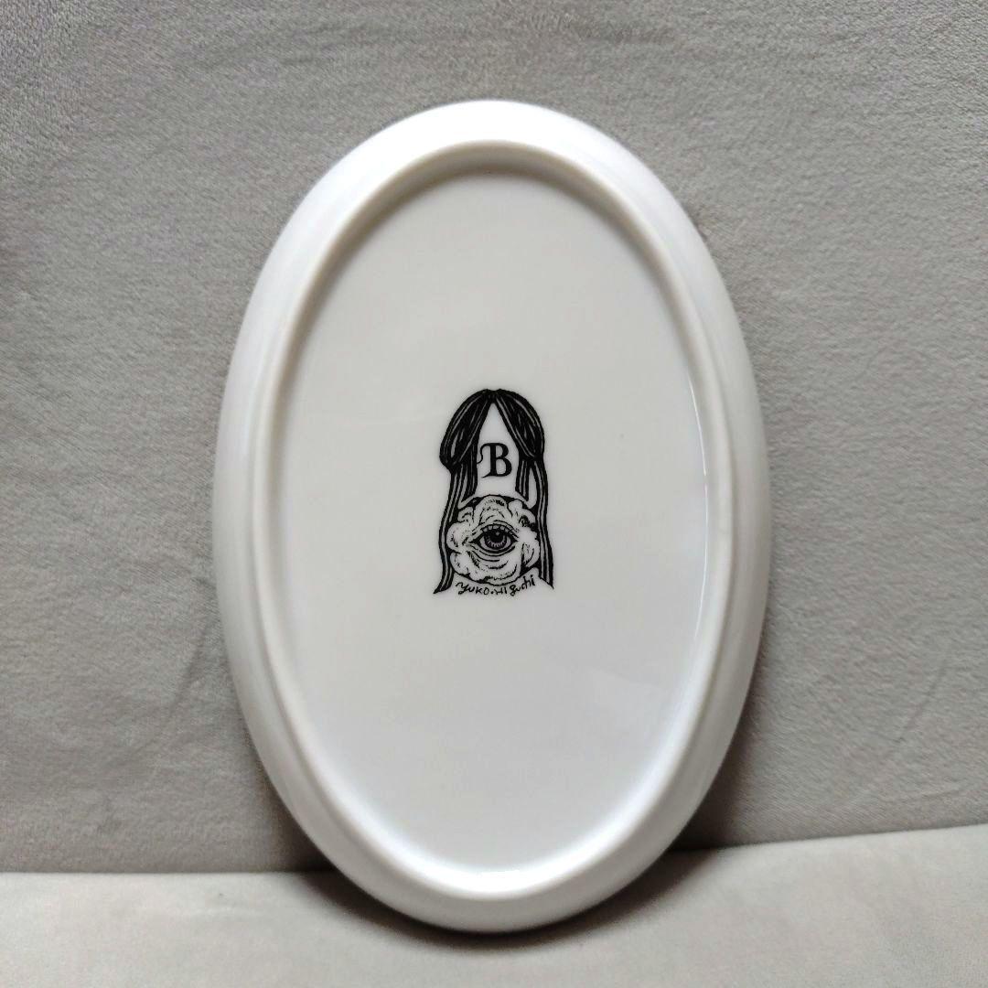 No.3　PARADE一角獣　オーバル皿　17cm　ヒグチユウコ