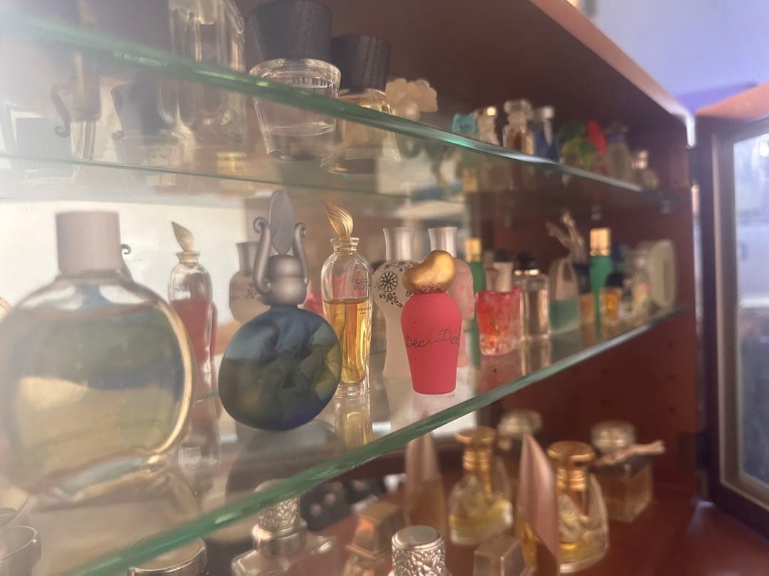 ミニ香水セットケース付き　引取り限定