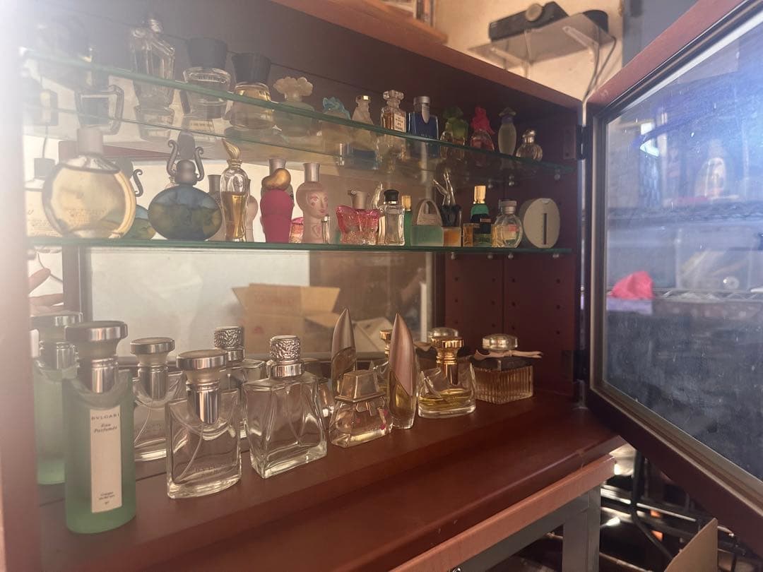 ミニ香水セットケース付き　引取り限定