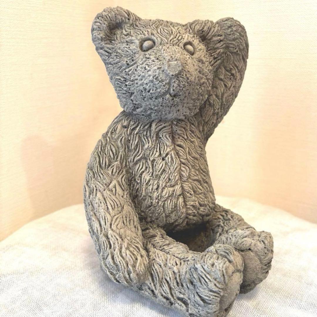 テディベア　ガーデンオブジェ　熊置物　ストーンオブジェ　ガーデン雑貨