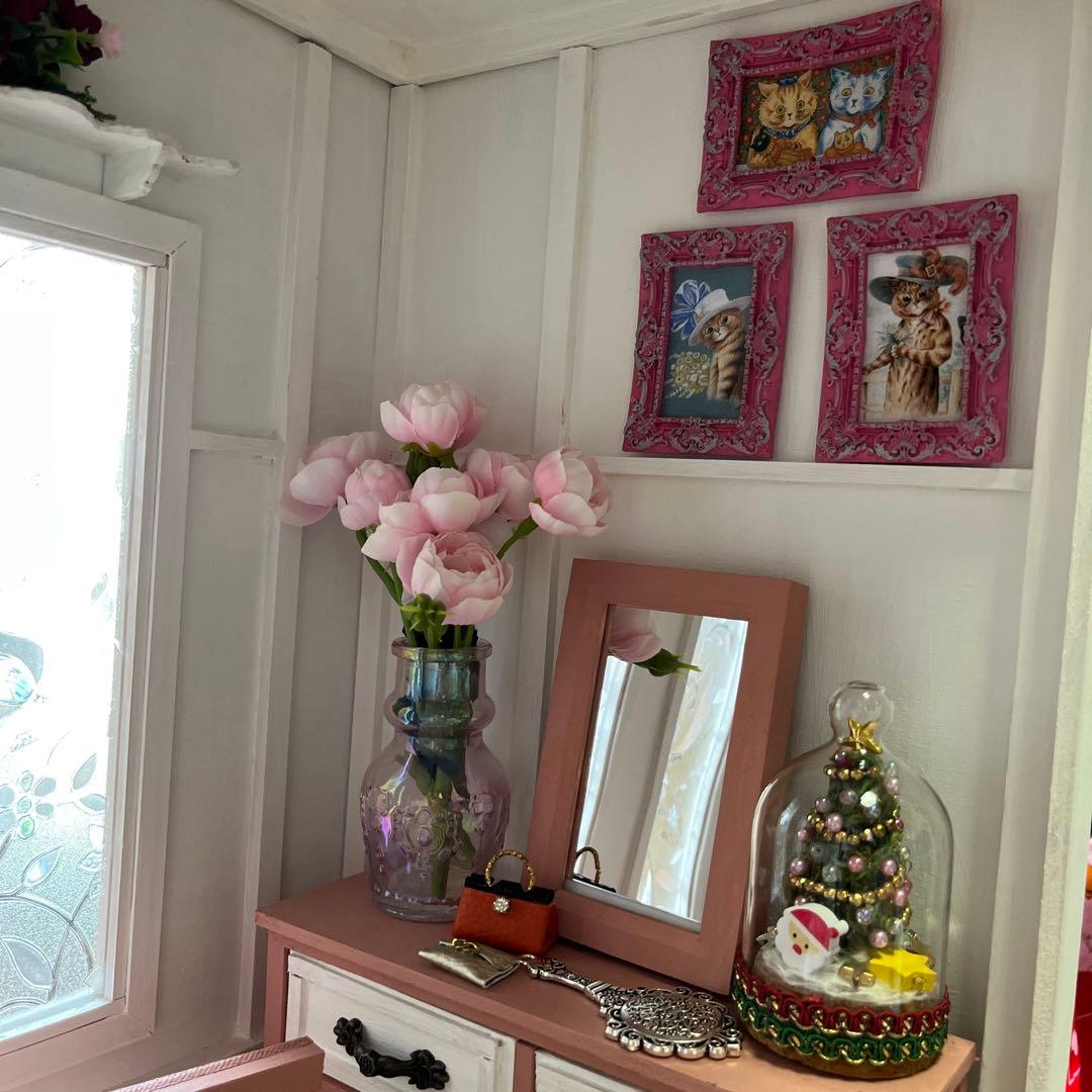 木製　ドールハウス　友達も呼べちゃう　背景にも　ゆずり　ベッド付き