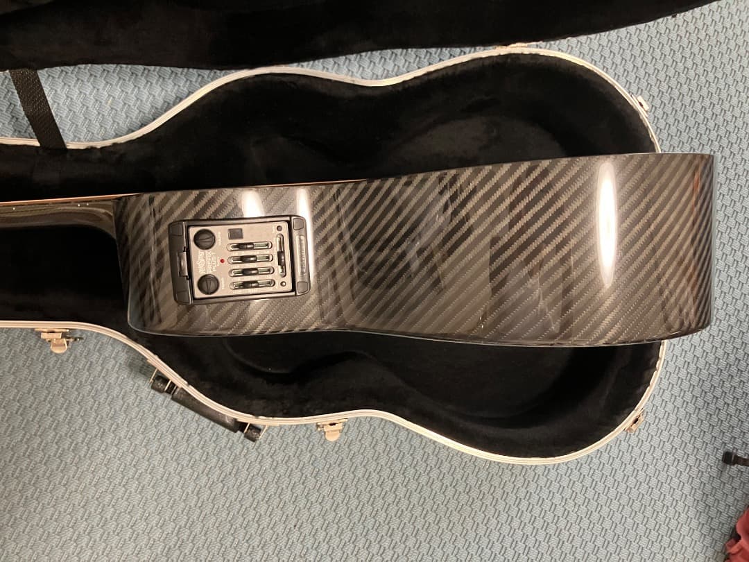 T*r様 RainSong WS1000N2 カーボンファイバー 　 ハードケー