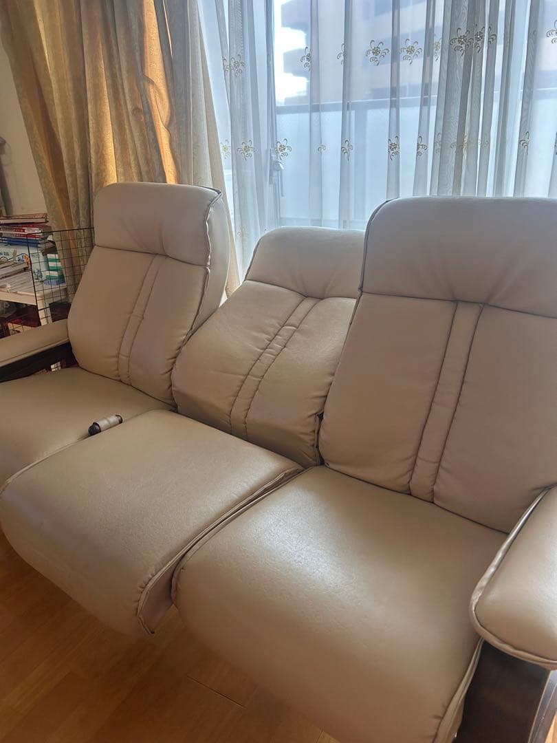 FUJI FURNITURE リクライニングソファ　3人掛け