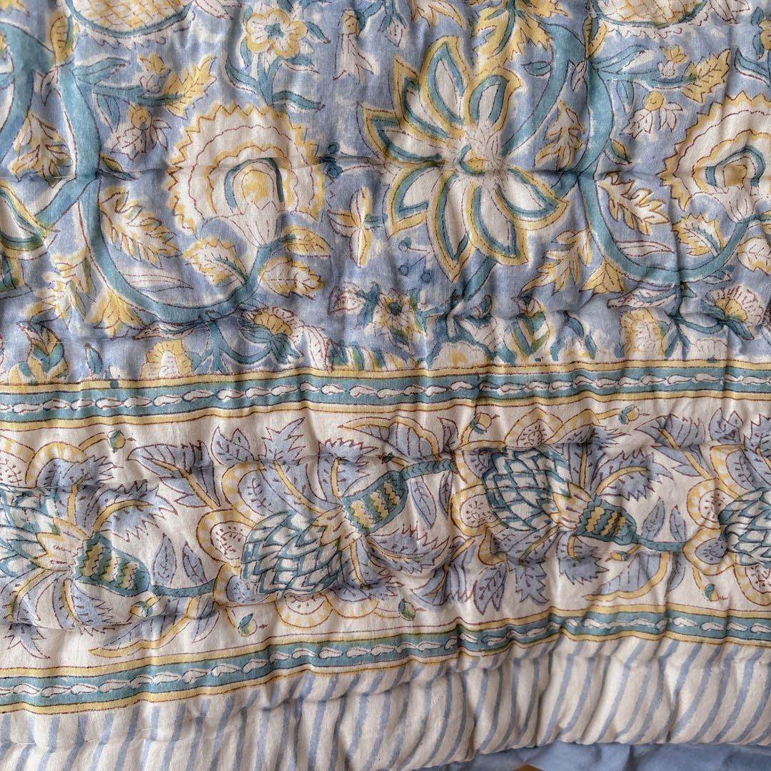 未使用※インド ブロックプリント 中綿入りベビーキルト ソフトイエロー　ラグ