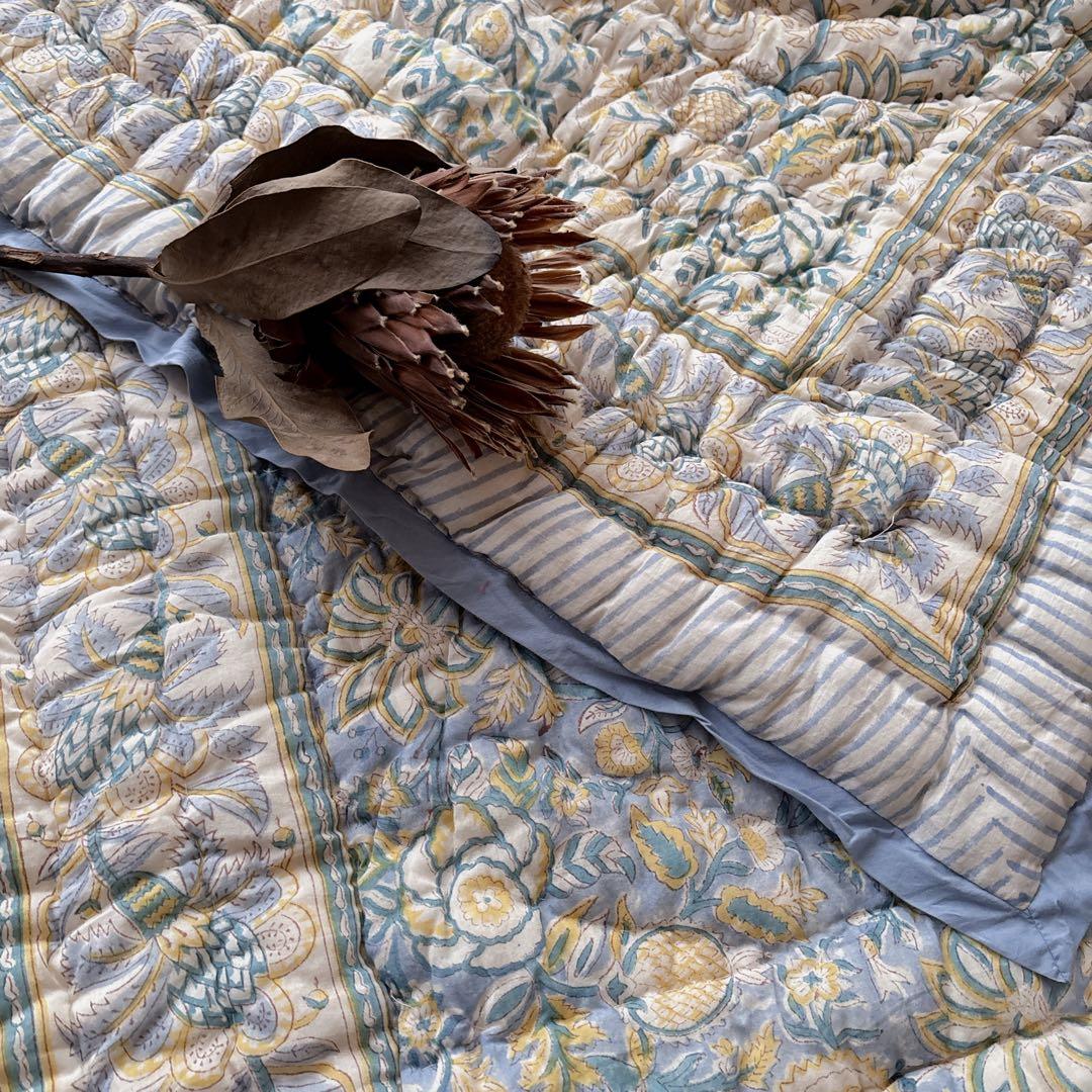 未使用※インド ブロックプリント 中綿入りベビーキルト ソフトイエロー　ラグ