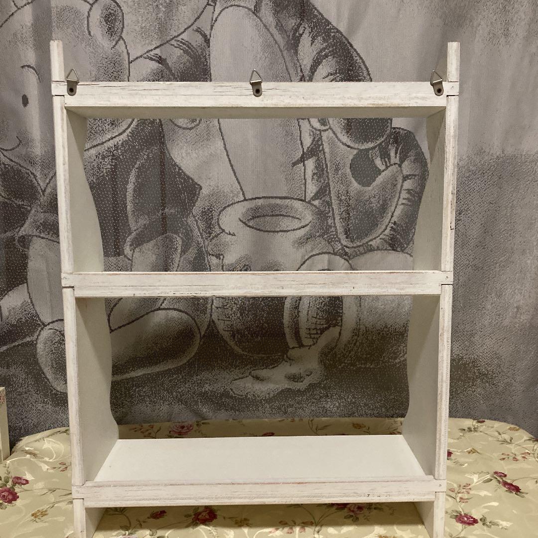 イマン　飾り棚