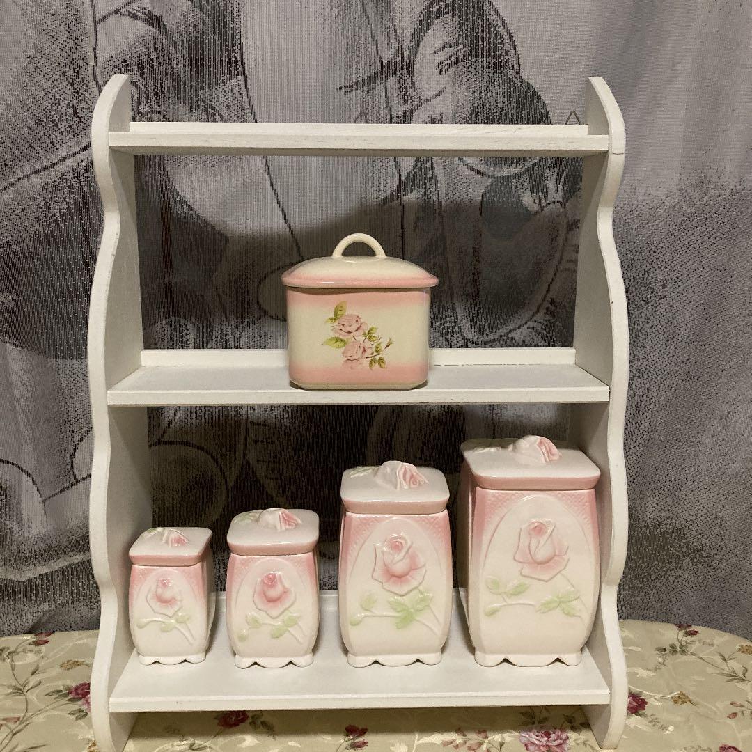 イマン　飾り棚