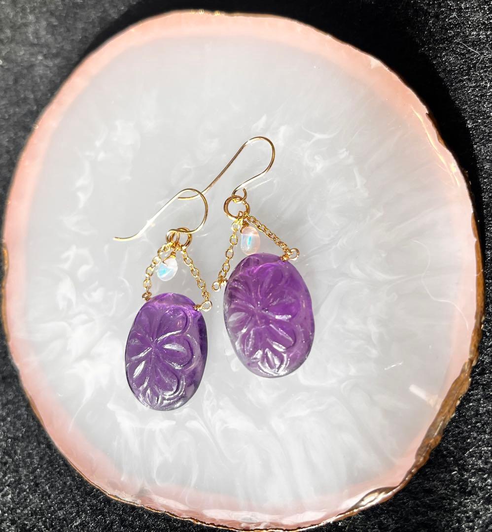 アメジストのカービングピアス