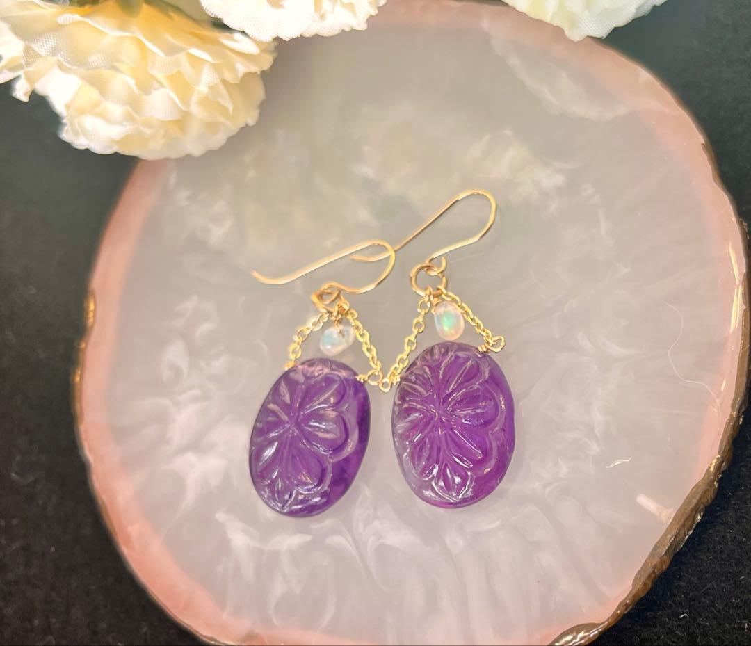 アメジストのカービングピアス