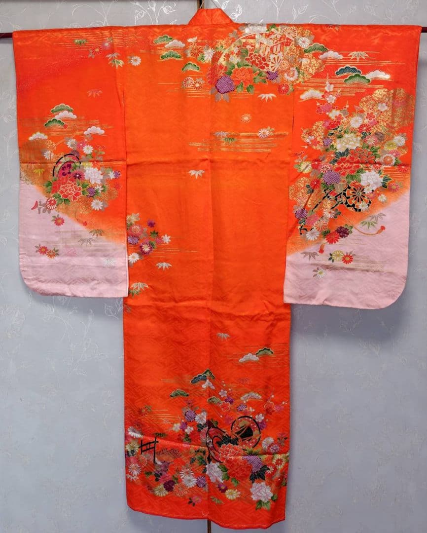 RK559子供着物四つ身7歳前後用着丈134センチ裄丈55センチ美品非常に綺麗