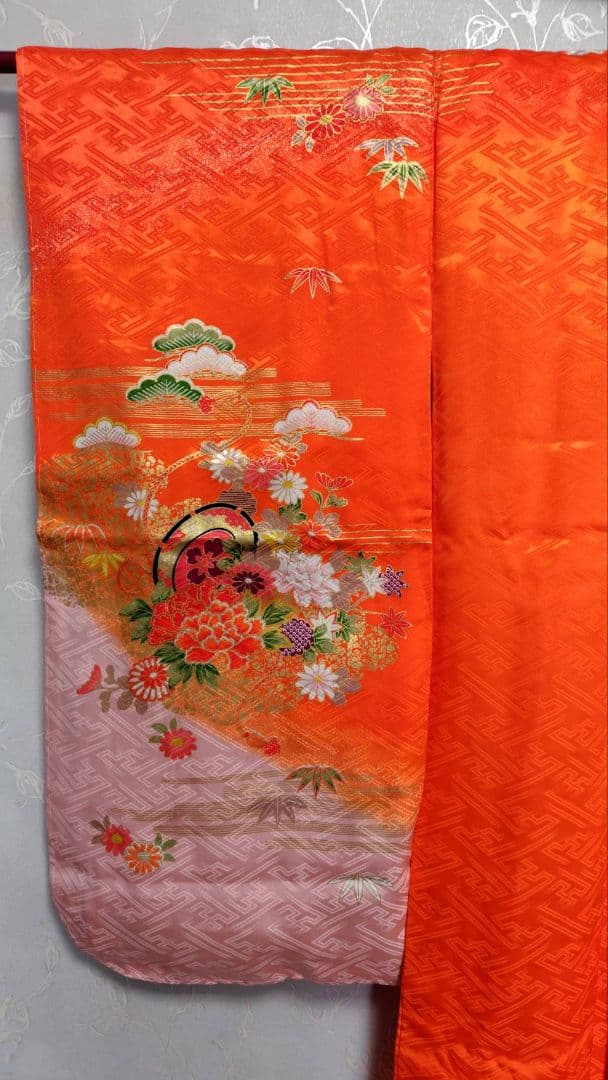 RK559子供着物四つ身7歳前後用着丈134センチ裄丈55センチ美品非常に綺麗