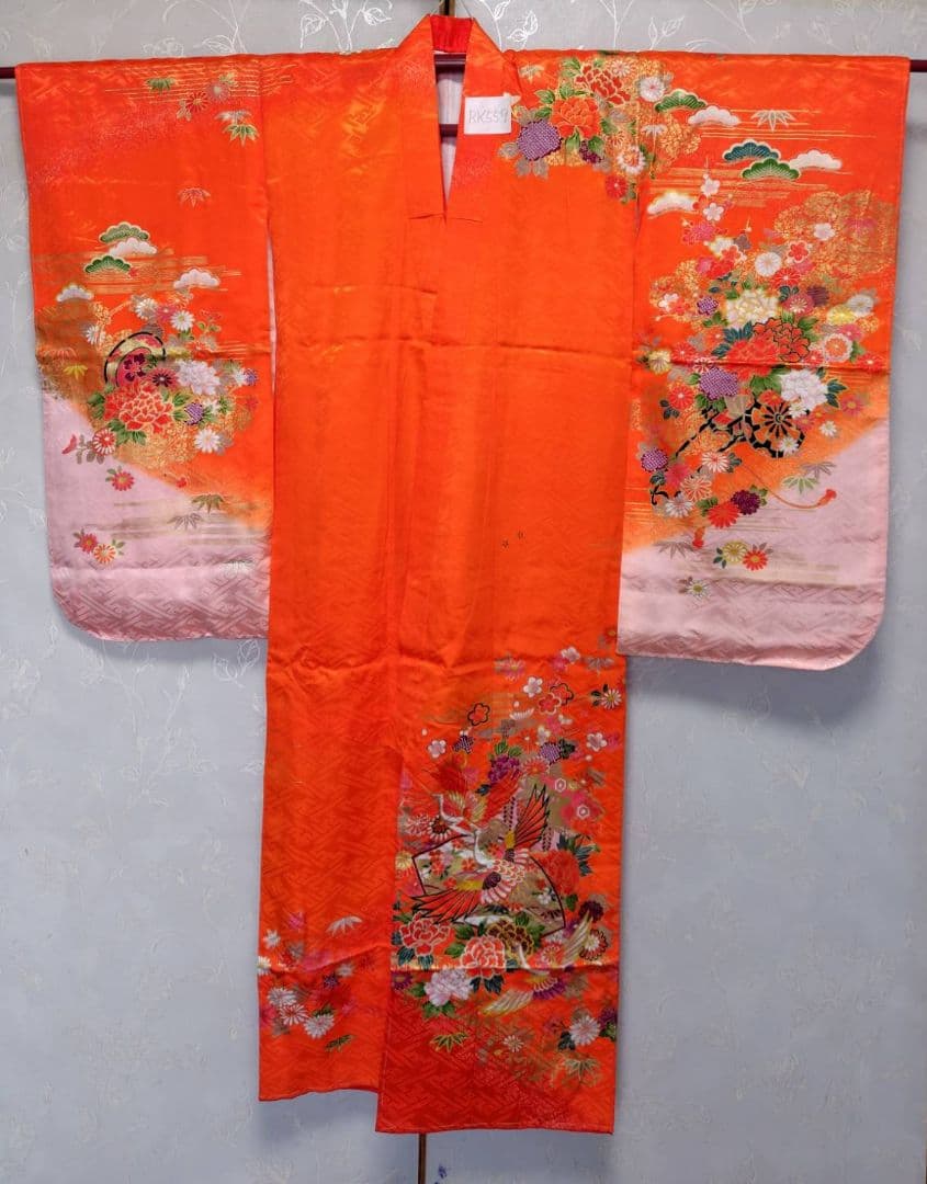 RK559子供着物四つ身7歳前後用着丈134センチ裄丈55センチ美品非常に綺麗