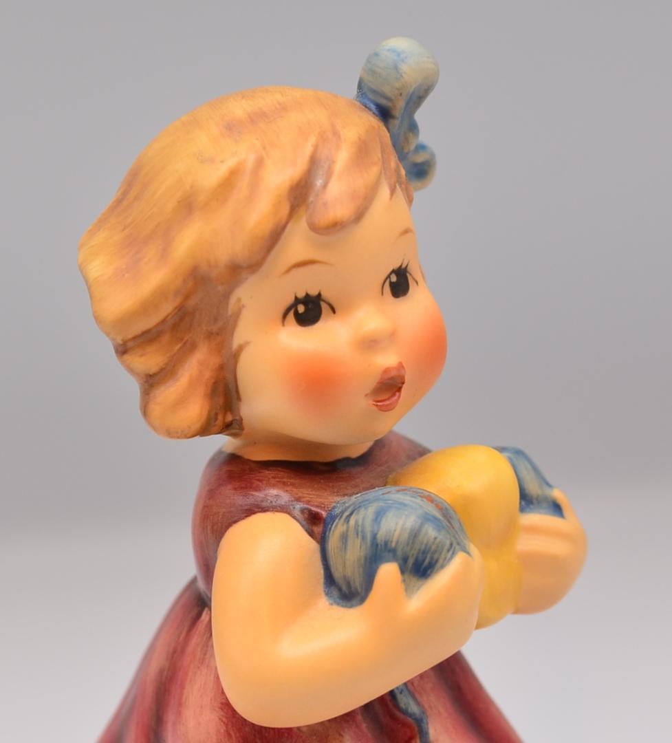 幼い編み物家 ＃2107 No.3 ☆フンメル人形 ドイツ・ゲーベル ハウス