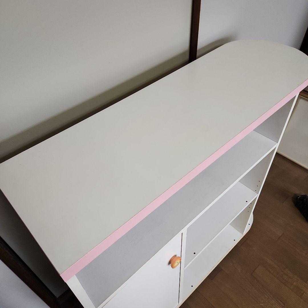 ホワイトとピンクのカウンターワゴン　昭和レトロ