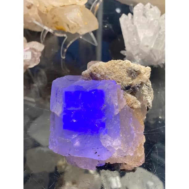 フローライト ピンクフローライト 母岩付き 大型結晶 天然石 パワーストーン