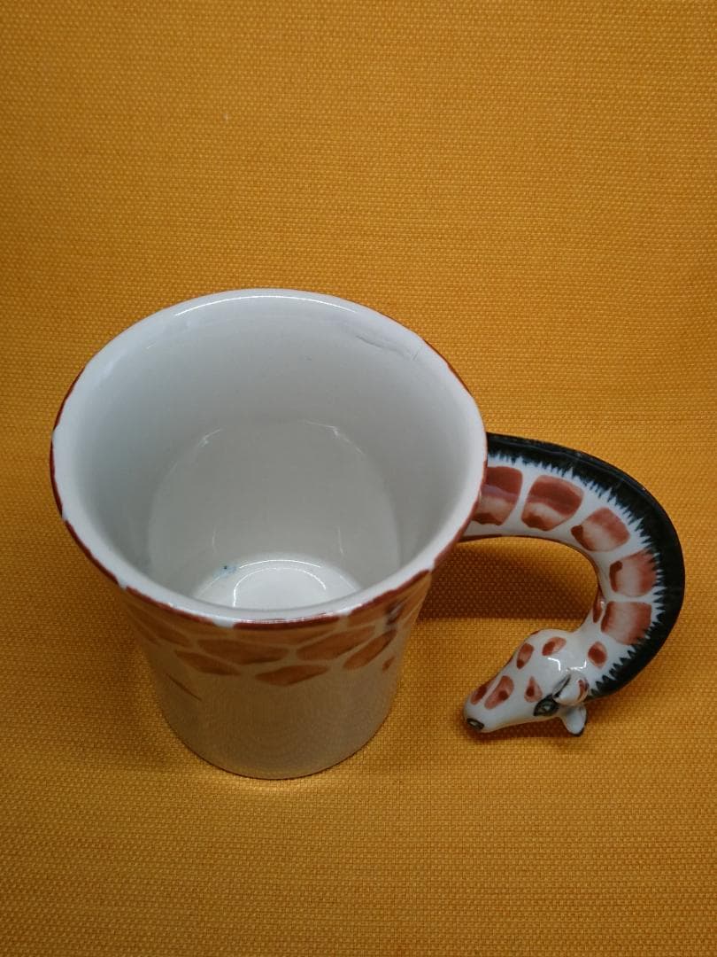 キリン　マグカップ　陶器　オブジェ　置物　インテリア　工芸品　美術品　A1610