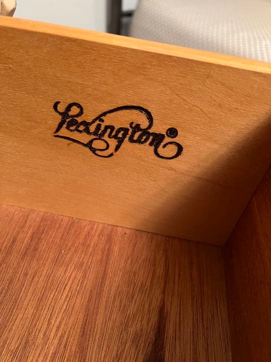 Lexington社の飾り棚、本棚①