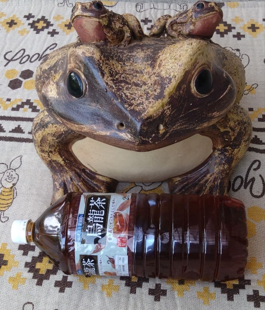 [A☆品]　信楽焼 カエル 蛙 親子 背中二匹 陶器 大型 置物　縁起物