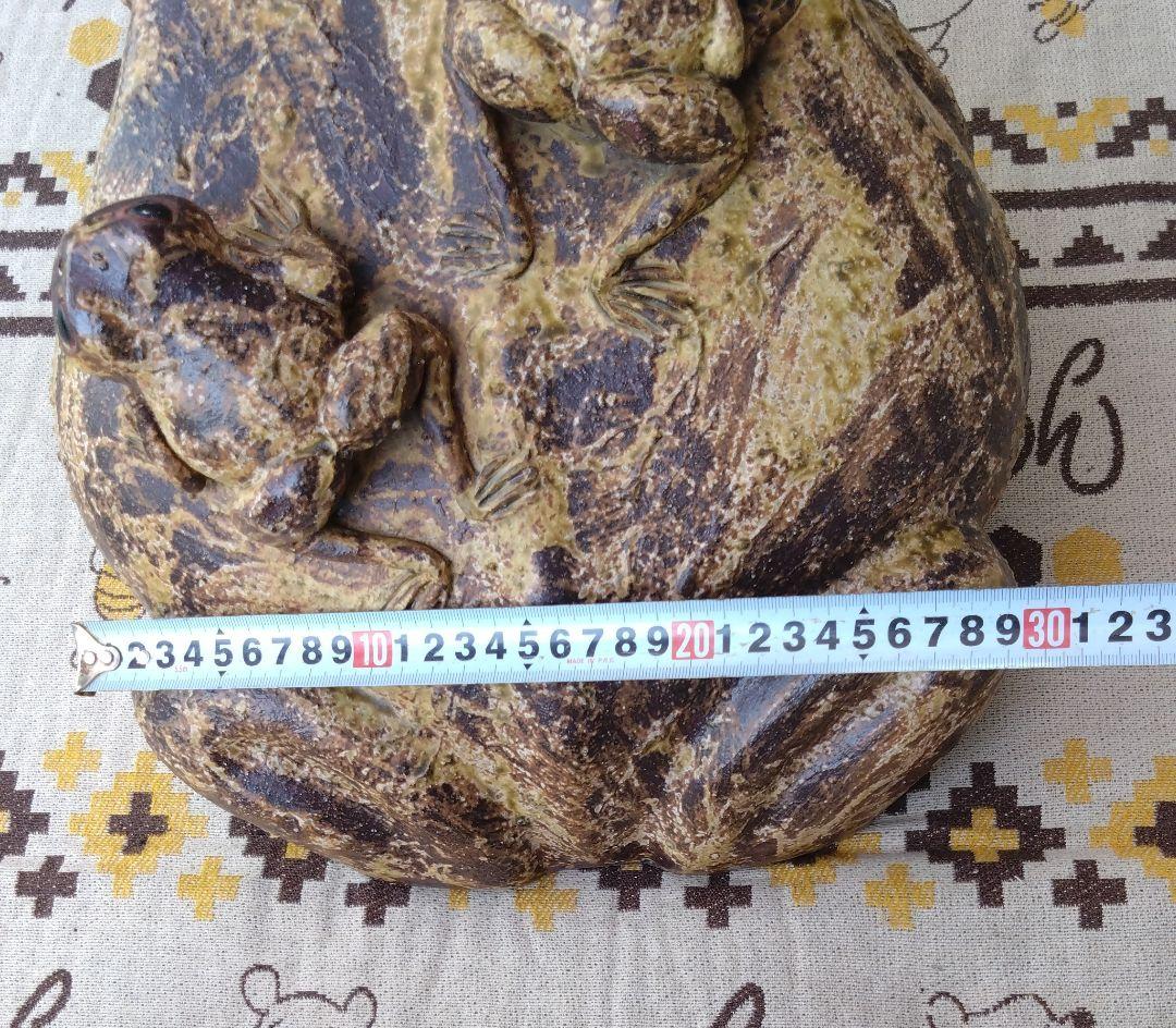 [A☆品]　信楽焼 カエル 蛙 親子 背中二匹 陶器 大型 置物　縁起物