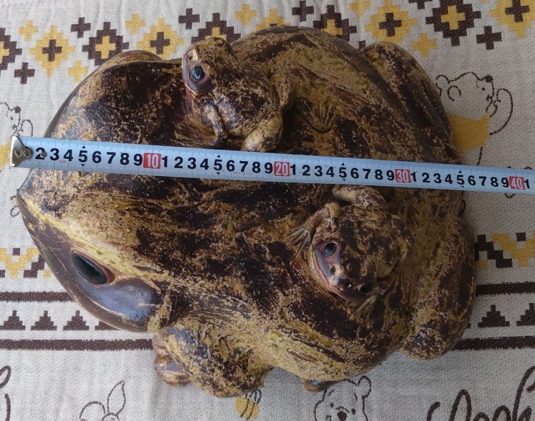 [A☆品]　信楽焼 カエル 蛙 親子 背中二匹 陶器 大型 置物　縁起物