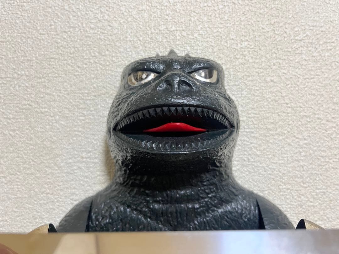 ゴジラ トイレットペーパーホルダー - メルカリ