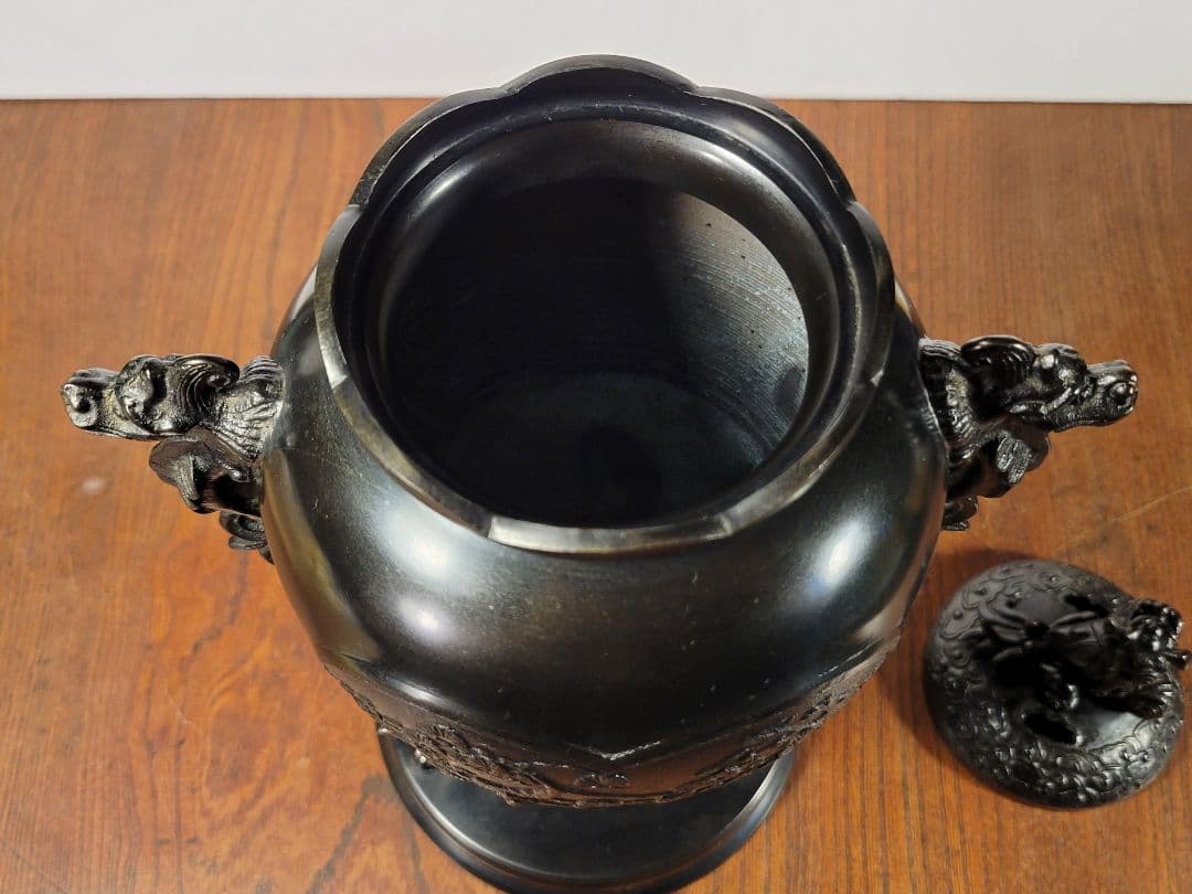 香炉 「台付三ツ足 山水」 高岡銅器