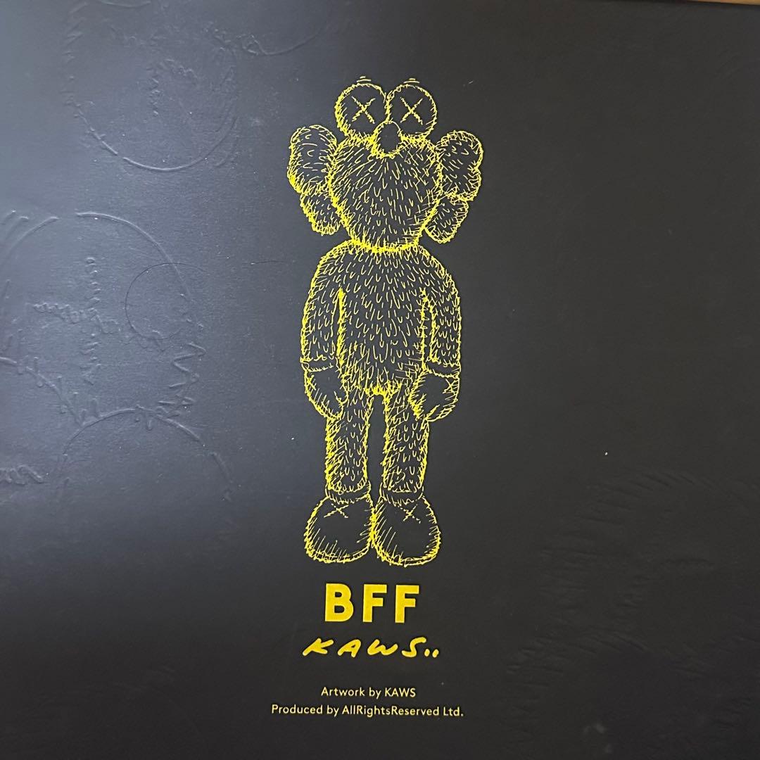 レア　kaws ぬいぐるみ　世界1000個限定