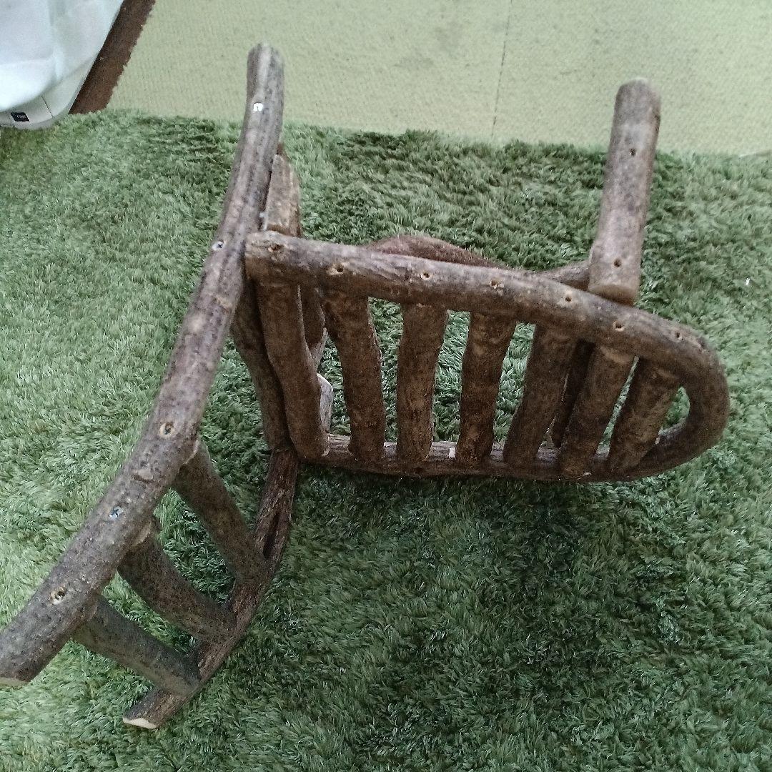 藤の木の枝の椅子　花瓶、陶器など飾り台　手作り