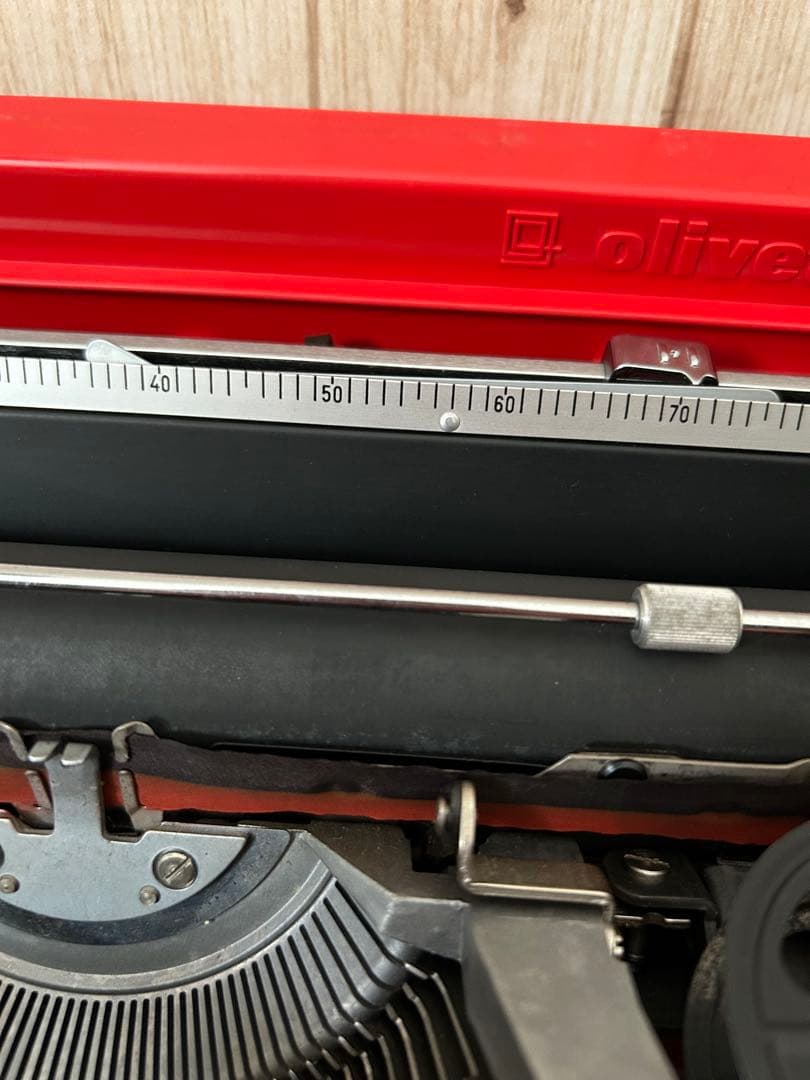 Olivetti Valentine オリベッティ バレンタイン タイプライター